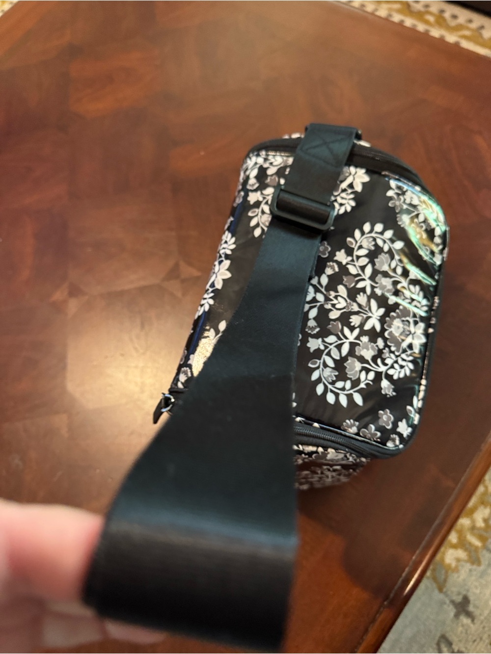 Vera Bradley Stay Cooler Lunch Bag Crossbody -NWT - Picture 7 of 7